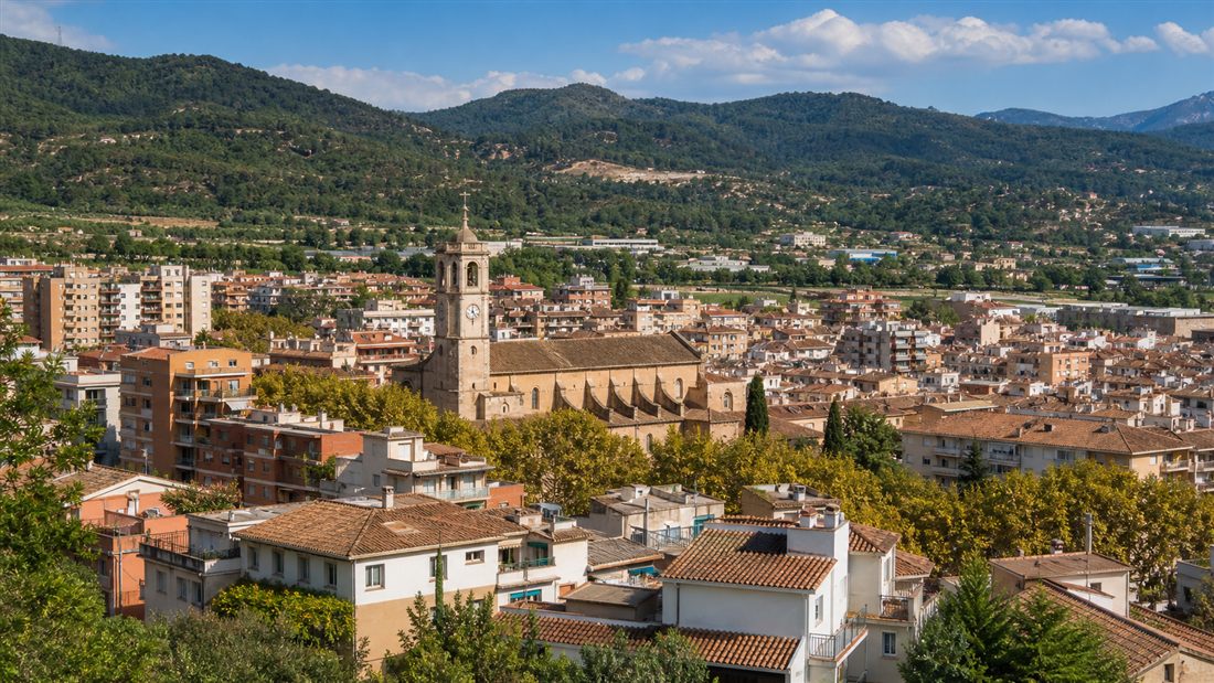 Vista urbana de Molins de Rei y entorno del Baix Llobregat